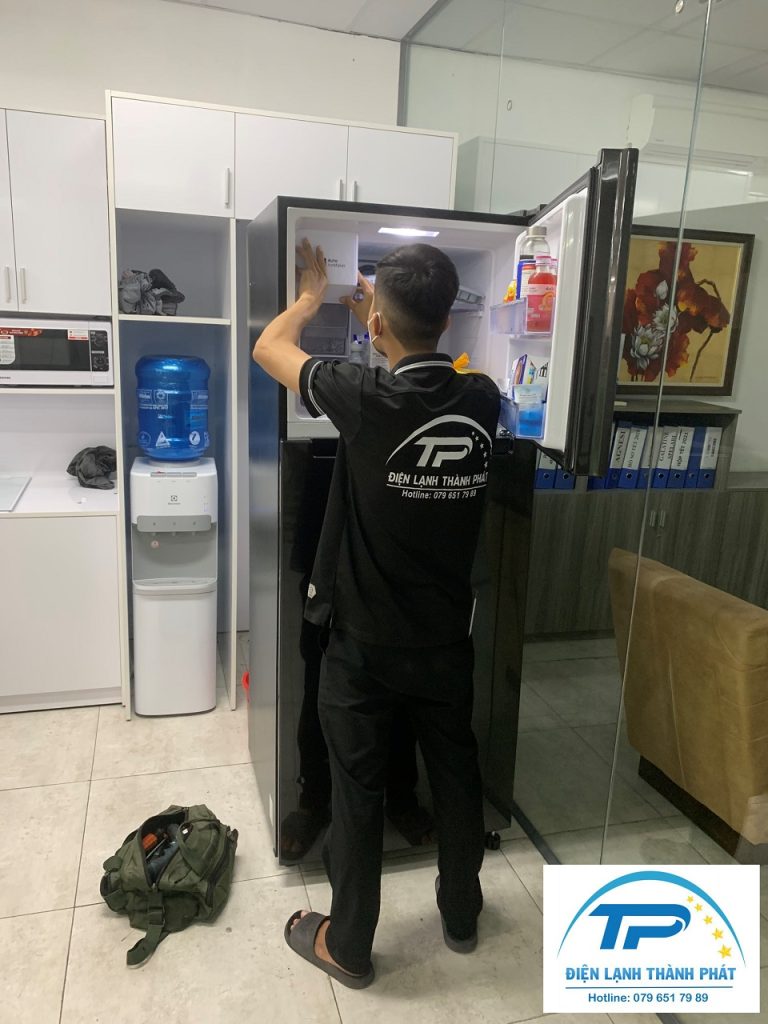 Dịch vụ thu mua tủ lạnh cũ giá cao Thành Phát SG là giải pháp thuận tiện giúp tiết kiệm thời gian và công sức cho khách hàng.