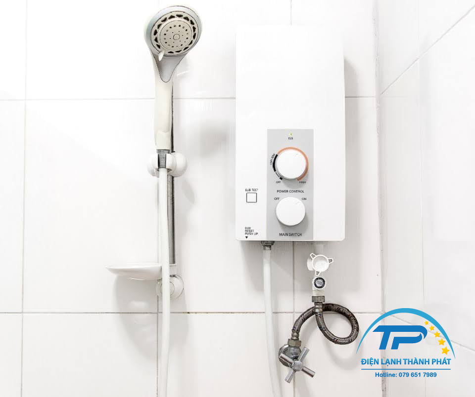 Máy tắm nước nóng lạnh Legend được nhiều khách hàng lựa chọn.