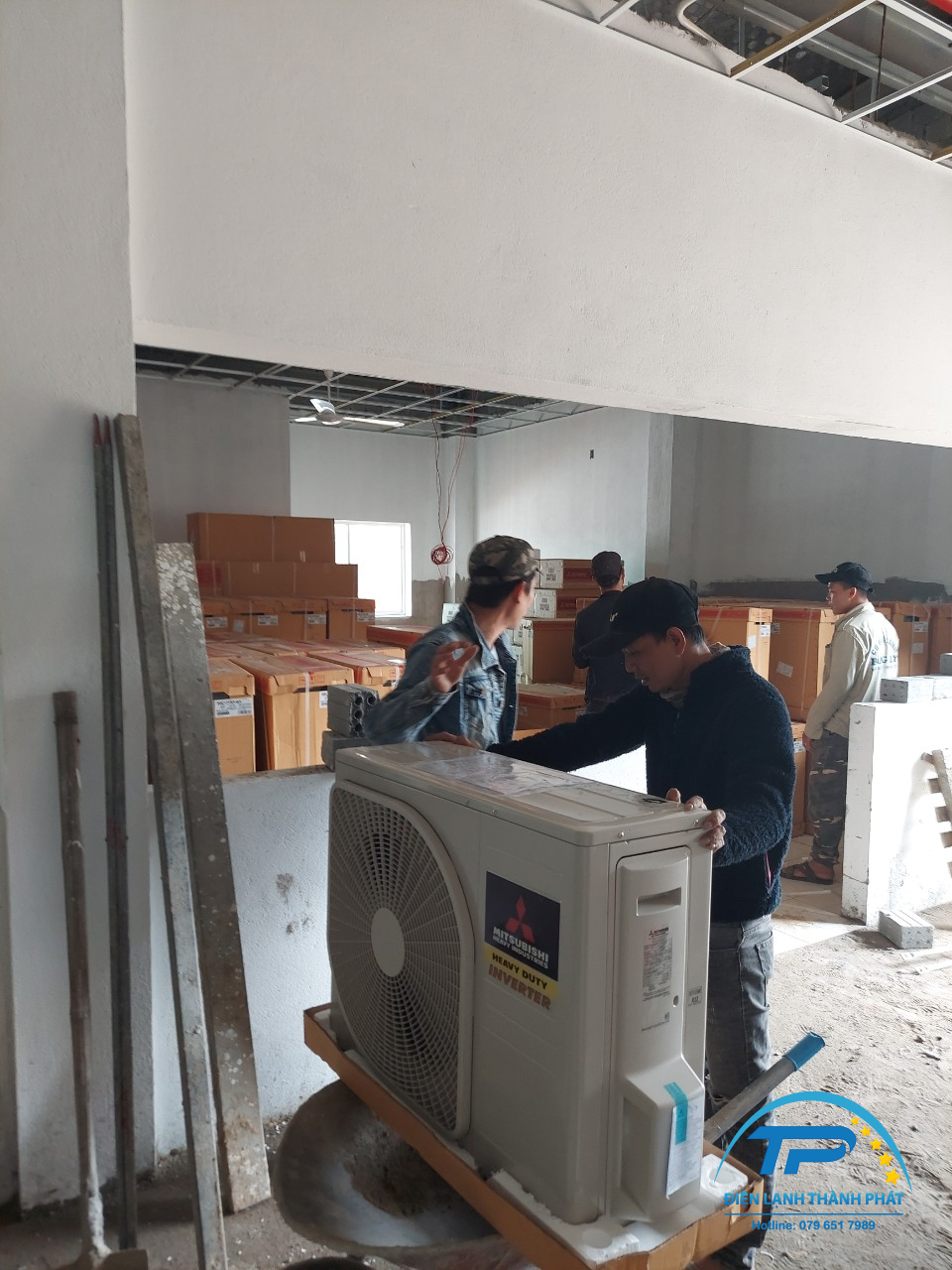 thao-lap-may-lanh-binh-tan