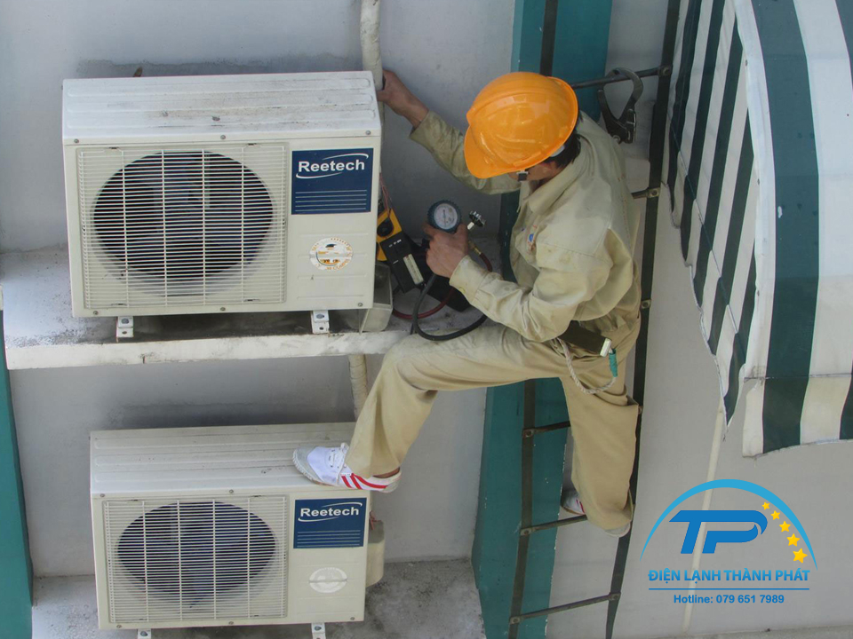 thao-lap-may-lanh-quan-12